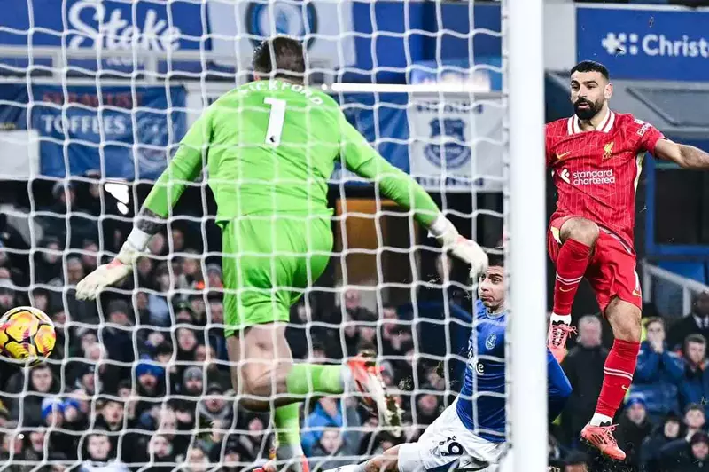 صلاح ضد إيفرتون